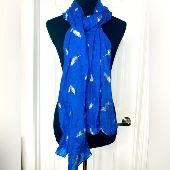 BIJOUX Terner Metallic Silver Leaf /feather Indigo Blue Shawl - Picture 2 of 6